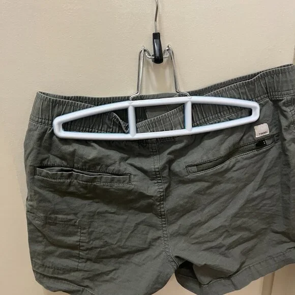 Vuori Green Hiking Shorts - Picture 3 of 5